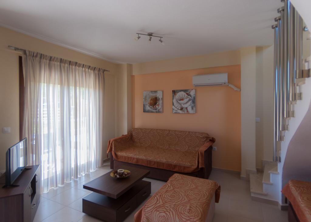 Ianthi Maisonettes เนอาโรดา ภายนอก รูปภาพ