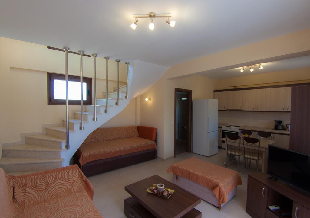 Ianthi Maisonettes เนอาโรดา ภายนอก รูปภาพ