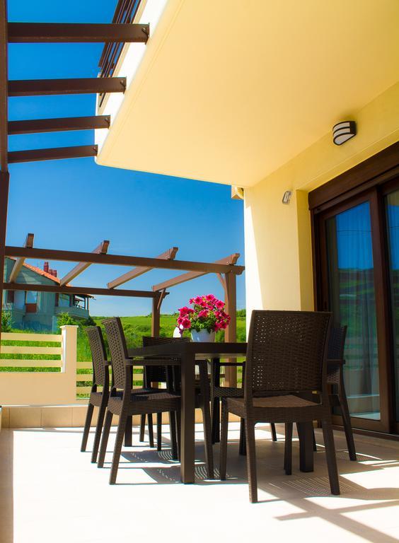 Ianthi Maisonettes เนอาโรดา ภายนอก รูปภาพ